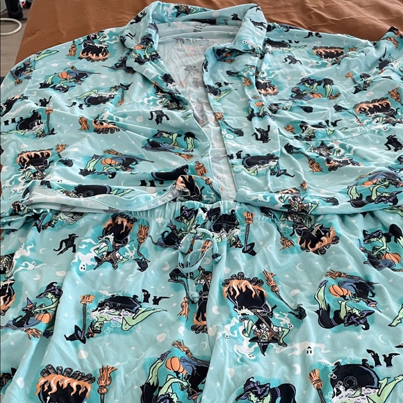 Viral Walmart Halloween Pajama Set - Picture 1 of 3